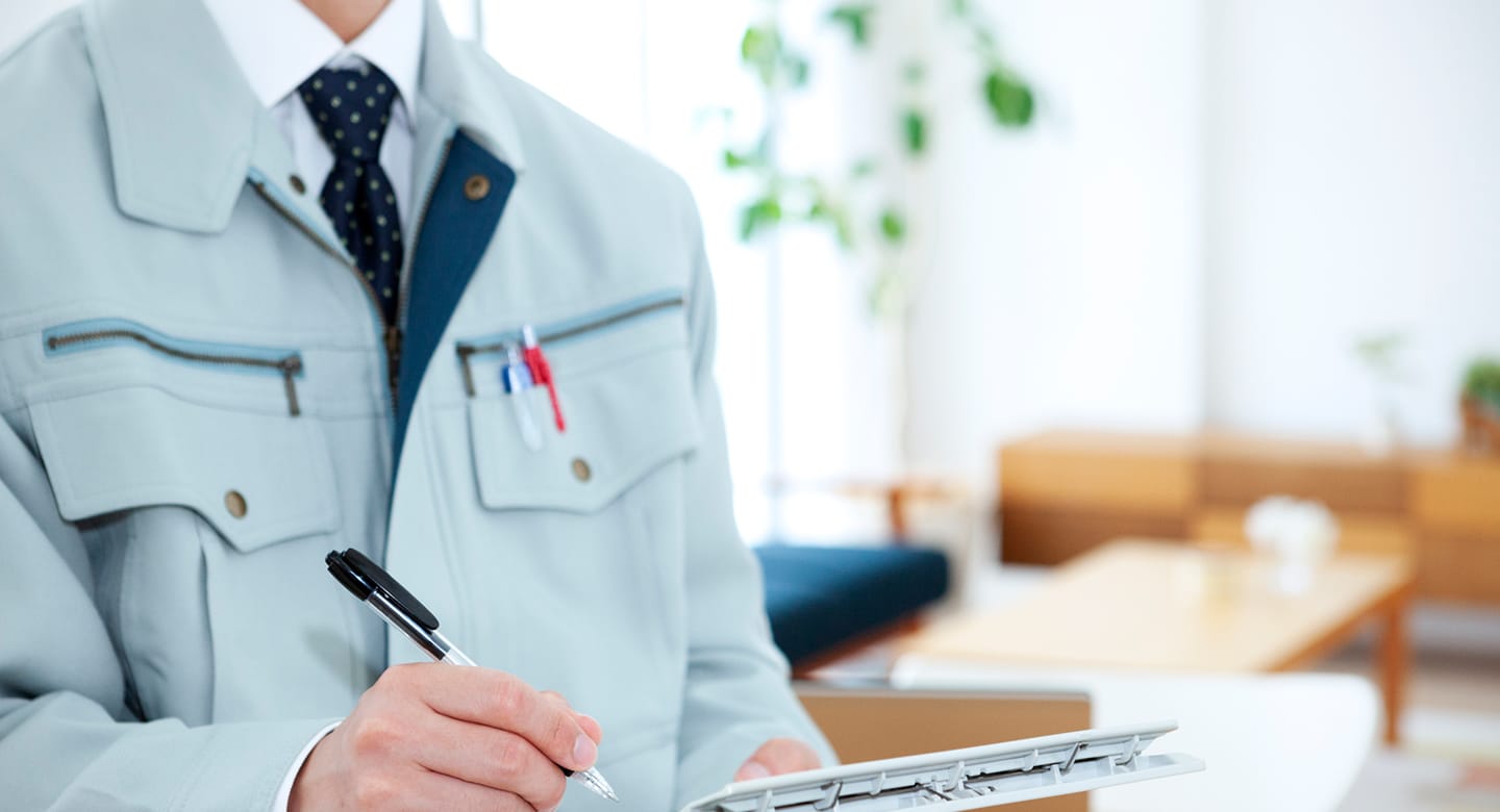 住宅診断を行う専門家