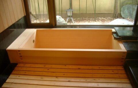 木造建築に映える「木風呂」の魅力と特徴