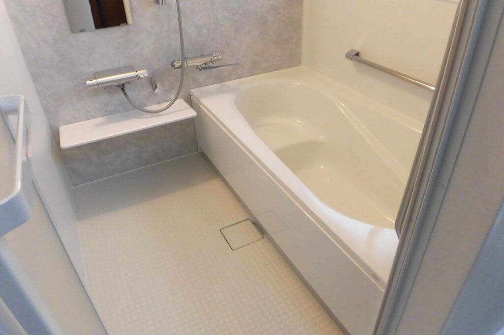 築35年の寒いタイル浴室を断熱性の高いユニットバスにリフォーム