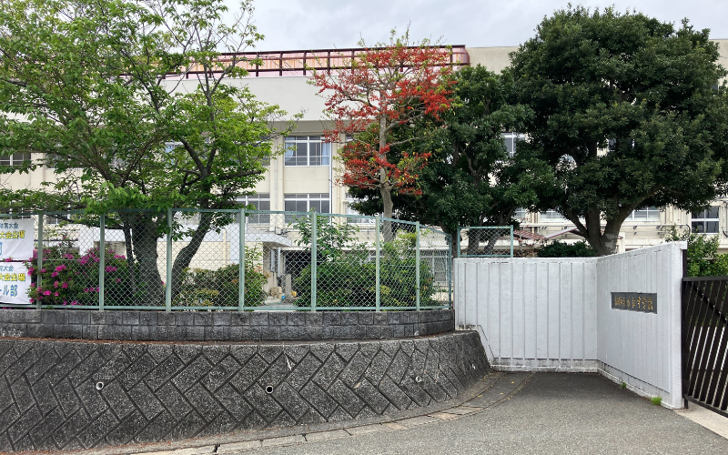 片江中学校